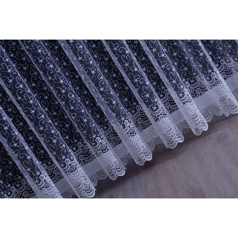 Light embroidery on thin fabric (sanal)