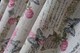 Tkanina zasłonowa drukowana w kwiaty różowe
